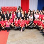 El Presidente Abdo resaltó la mano de obra joven en industria textil maquiladora de CDE, beneficiada por leyes de incentivos a la inversión y apoyada por el MIC