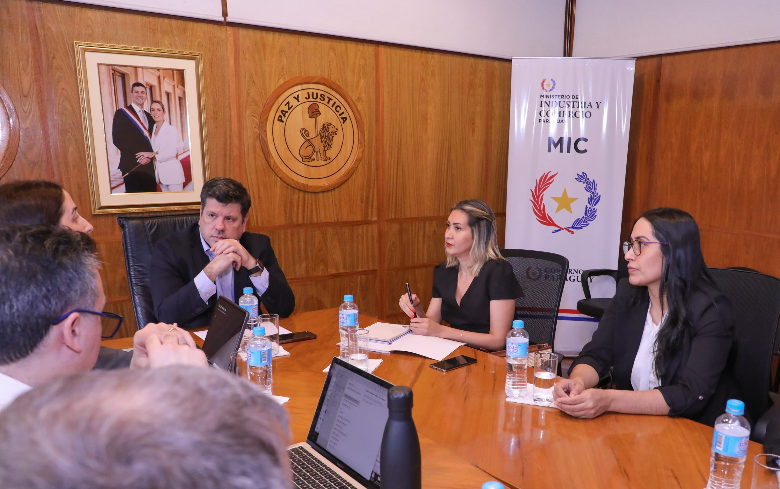 Reunión del ministro de Industria y la ministra de Trabajo y Seguridad