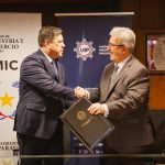 MIC y UIP estrechan vínculos con firma de convenio para agilizar la inscripción de industrias al RIEL