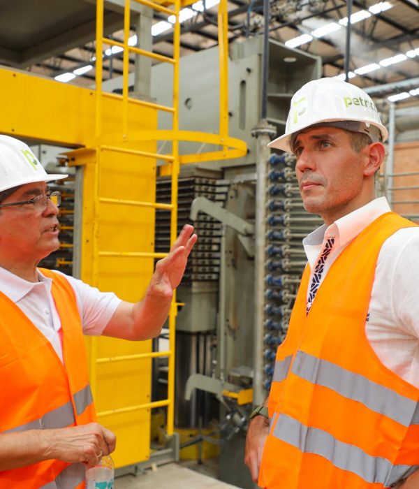 WhatsApp Image 2025-12-04 at 15.39.13 (1)