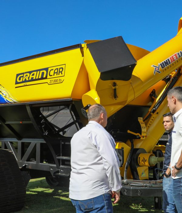 WhatsApp Image 2025-12-04 at 15.39.17 (1)