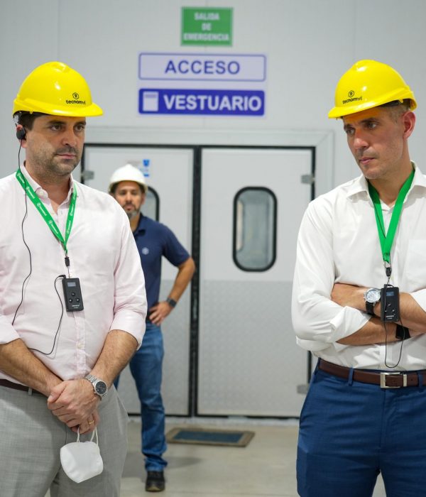 WhatsApp Image 2025-12-04 at 15.39.28